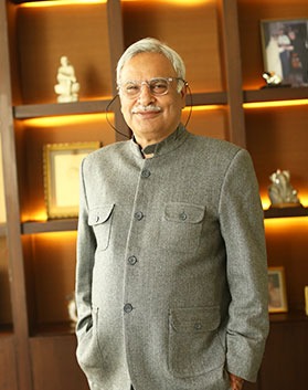 Dr. Navin Dang